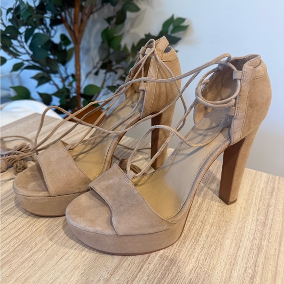 Michael Kors Heels - Picture 1 of 5